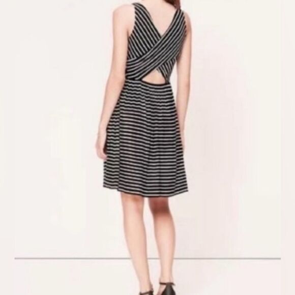 LOFT Black & White Striped Crossover Keyhole Back Sleeveless Mini Dress M Petite - Picture 2 of 10
